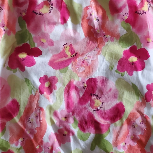 Gymboree Dressed Up Family Brunch floral romper - Picture 3 of 4